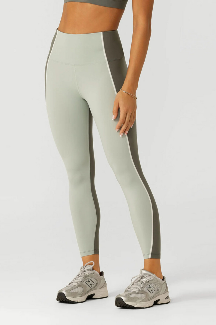 Lorna Jane - Go The Distance Ankle Biter Legging